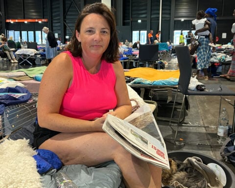 A 2:47 a.m. alert, a rabbit and 220,000 evacuees as France’s wildfire rages on