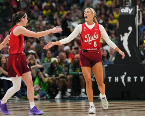 Fever do not answer questions about pro-Cunningham rally ahead of 105-95 win against Storm