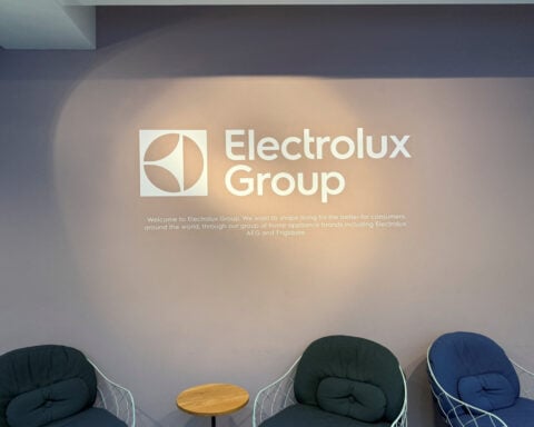 Electrolux beats profit forecast as savings pay off, but US demand weakens
