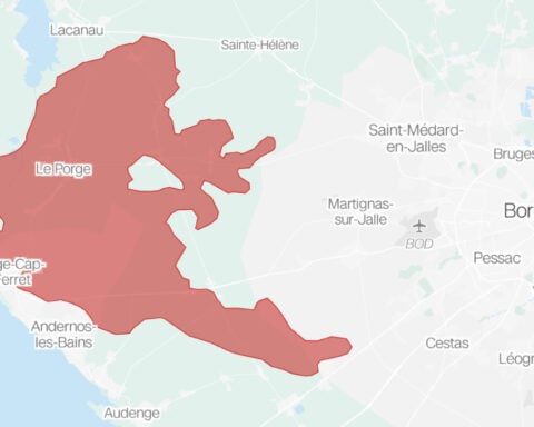 Tracking the wildfires in Europe, in maps and charts