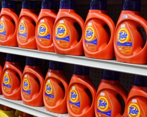 P&G forecasts slower annual sales growth as costs weigh