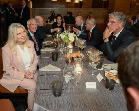 Lebanese lawyers seek probe of banker over Netanyahu dinner