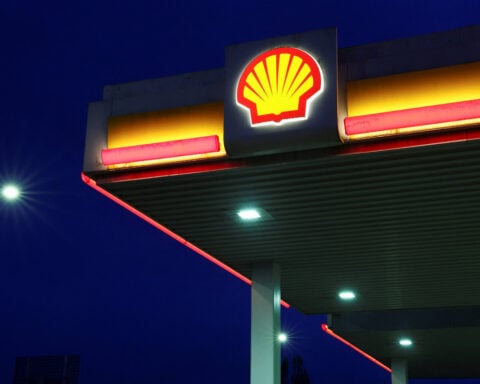 Shell, Phillips 66 weigh sale of stakes in $3.5 billion US pipeline Explorer, sources say