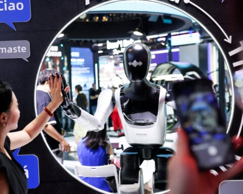 China warns of retaliation if US sticks with robot ban