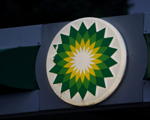 BP to cut 700 jobs as it simplifies company, internal email shows