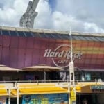Video shows Hard Rock Café bartender attacked by man after confrontation over fruit garnish: "Face of pure anger"