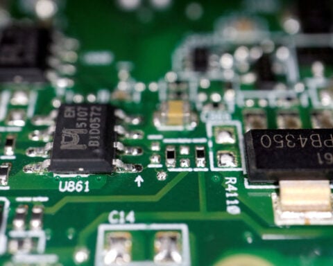 Sandisk, Western Digital weigh on chip sector as high expectations eclipse strong earnings