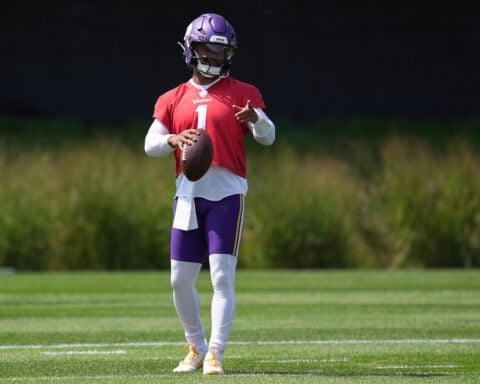 Vikings pick Murray as their starting QB over McCarthy, giving him the rest of camp to get ready
