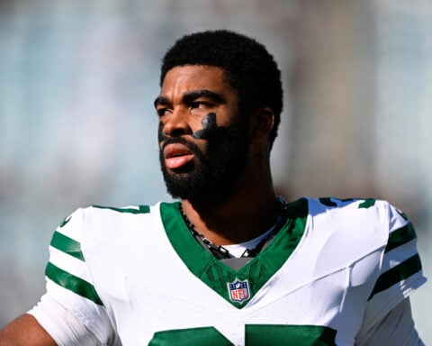 Jets' Qwan'tez Stiggers released from hospital after briefly losing consciousness at practice