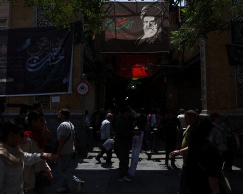 Iran says no progress on reviving interim peace deal with US