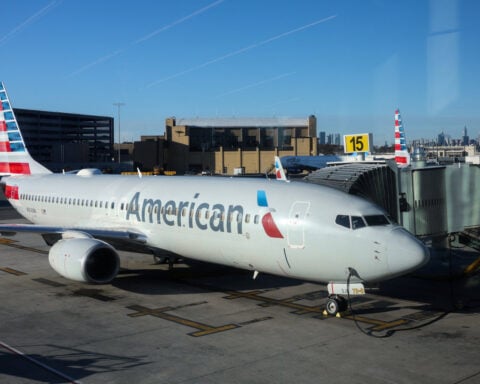 American Airlines shakes up leadership as CEO faces pressure to close profit gap