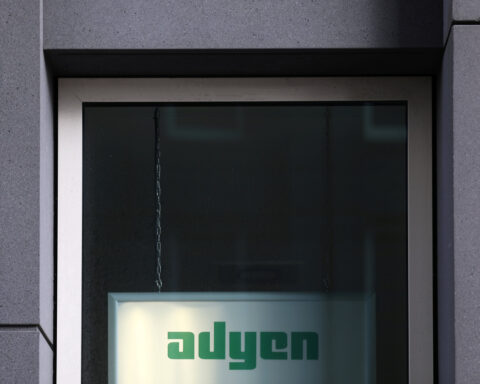 Rise of AI shopping pushes merchants to protect loyalty, Adyen says