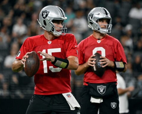 Kirk Cousins' view on mentoring is different from Joe Montana and Brett Favre's