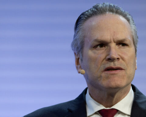 Stalled Alaska LNG pipeline bill sends 'negative signal,' governor says