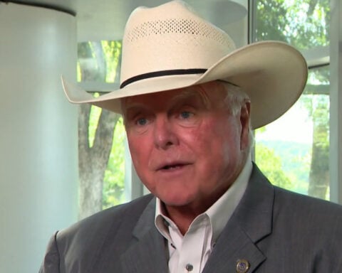 Texas Ag Commissioner Sid Miller demands answers after nearly 30,000-pound beef recall
