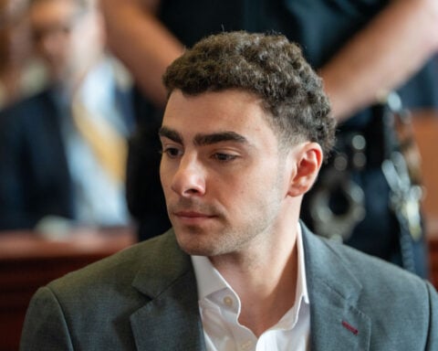 Luigi Mangione could plead guilty in federal case as soon as Friday