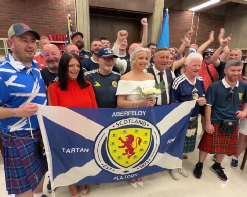 Scotland fans marry at Boston City Hall during World Cup trip