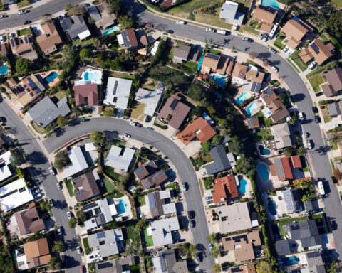 Mortgage rates hit 6% as Iran war spooks bond market traders
