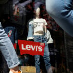 US clothing retailers test full-price strategy as rich shoppers keep spending