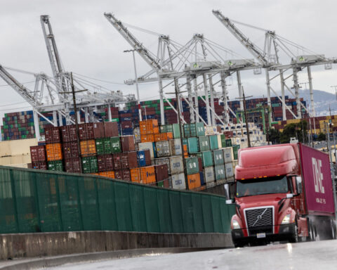 US trade deficit widens in May on weak exports