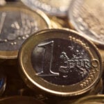 Criteria to adopt the euro currency