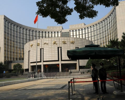 China cenbank conducts medium-term loan operation, rate unchanged