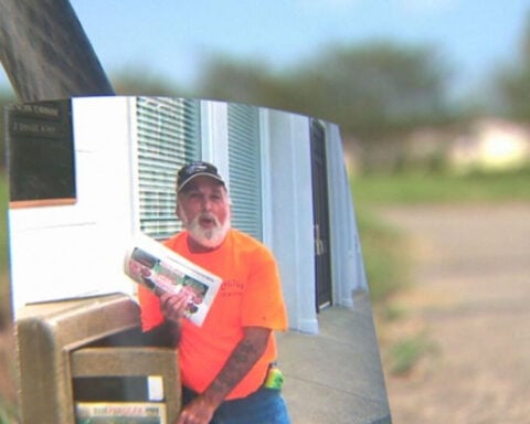 City remembers 'Bird Dog,' a man whose bark made the whole town smile
