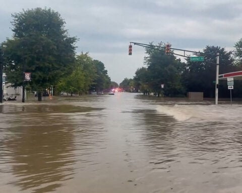Midwest flooding begins to ease, but one more round of storms is on the way