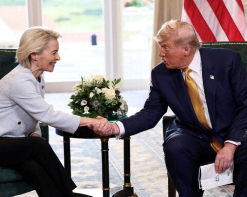 US raises pressure on EU to 'deliver' on non-tariff trade commitments