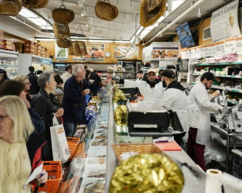 US retail sales post first decline in nine months in July