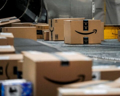 Amazon reinstates binding arbitration, bars class-action lawsuits