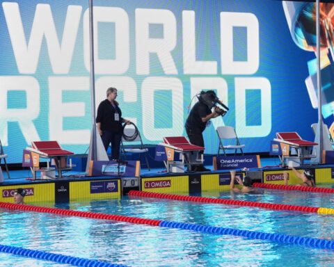 Lani Pallister stuns Katie Ledecky with her first international 800 free loss at Pan Pacs