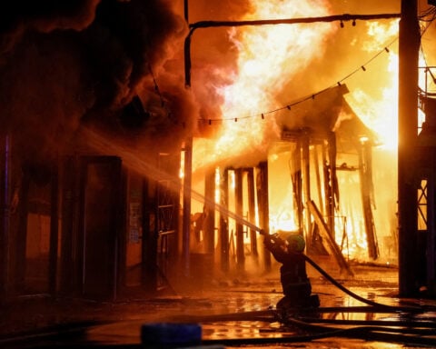 Russia hits steel plant in new strikes on Ukraine, Kyiv attacks Moscow region