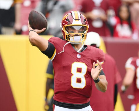 Commanders QB Marcus Mariota has a sprained MCL in his right knee