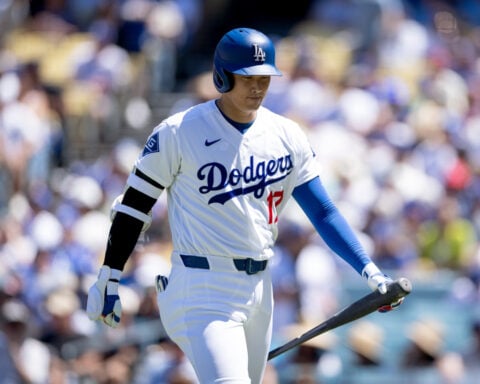 Dave Roberts decries Dodgers' inability to play 'clean baseball' after latest costly loss to Brewers