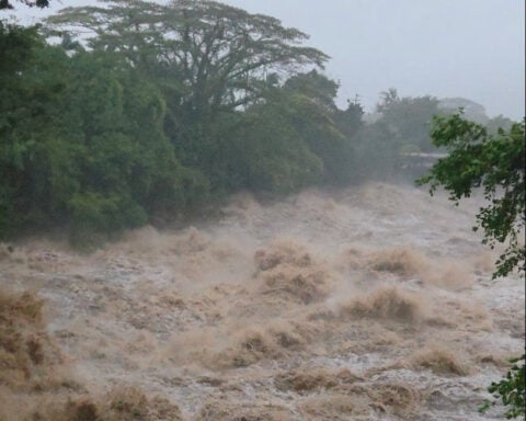 More than 180,000 without power in Hawaii, 100 homes damaged as Lala weakens to tropical storm