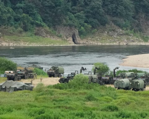 South Korea hopes for talks between US and North Korea after Trump downsizes military drills