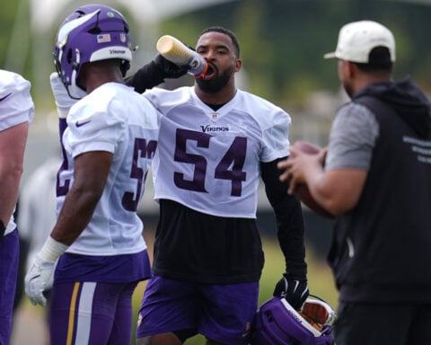 Vikings veteran Jamal Adams will have season-ending surgery for torn quadriceps tendon