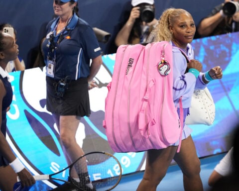 Serena and Venus Williams return to doubles and lose close match in Cincinnati