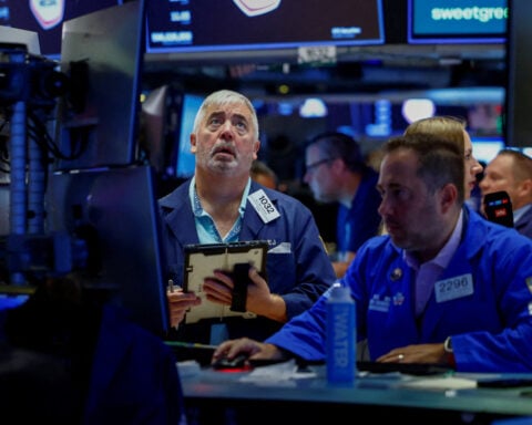 US stock futures fall as fading Iran peace prospects drive up oil, yields