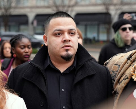 Justice Department pushes to revive criminal case against Kilmar Abrego Garcia
