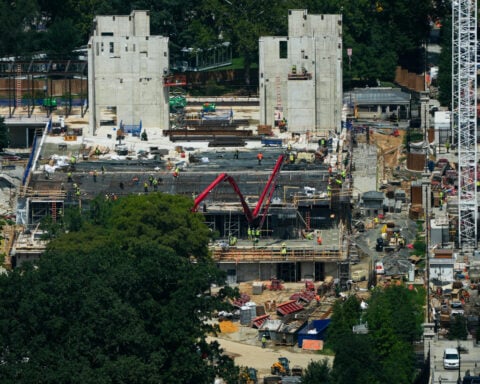 Preservation group urges Supreme Court to suspend Trump's White House ballroom project