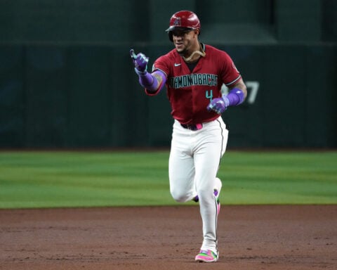 D-backs manager Lovullo: Marte returns to Phoenix for knee testing, hopeful he can play again in '26