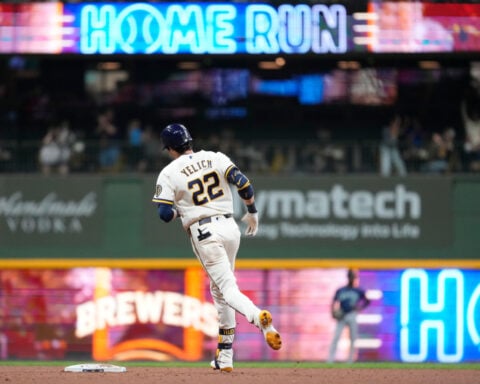 Power surge fuels record-tying night for Brewers in 22-0 rout of Mariners
