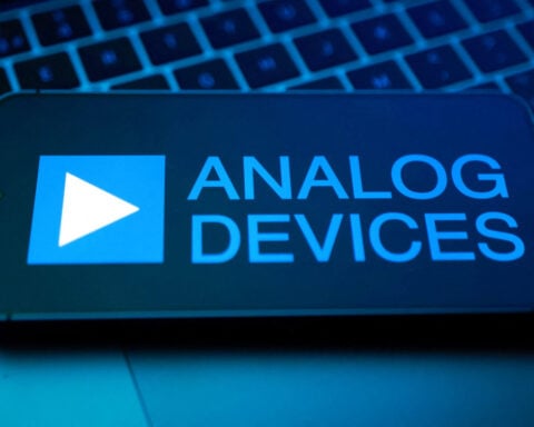 Analog Devices' quarterly forecast tops estimates on AI-fueled chip demand