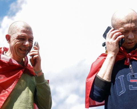 Russia and Ukraine swap 103 prisoners of war each