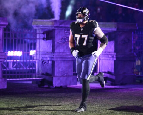 Jaguars acquire guard Daniel Faalele from the Giants for a 2027 6th-round pick
