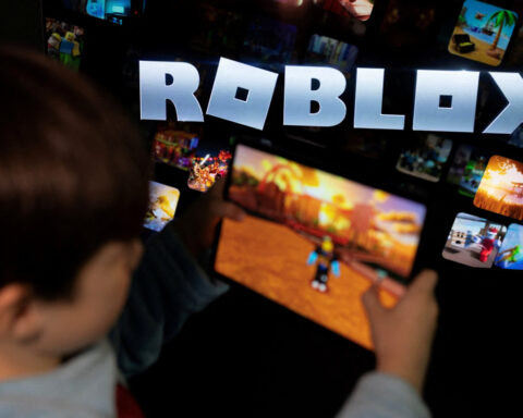 Australia secures court-enforceable child safety undertaking from Roblox