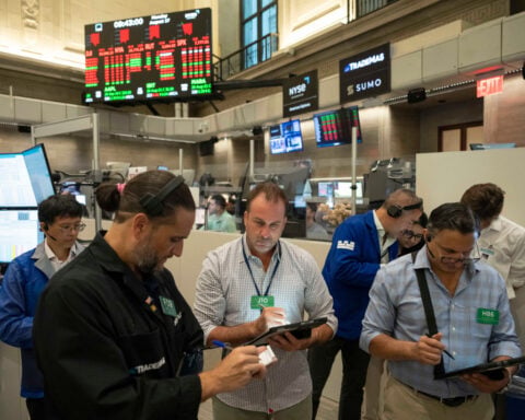 The bond market swings back to worries and knocks US stocks lower
