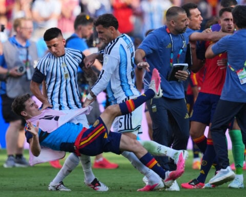 Paredes banned 10 games as FIFA suspends 3 Argentina players for World Cup final scuffle